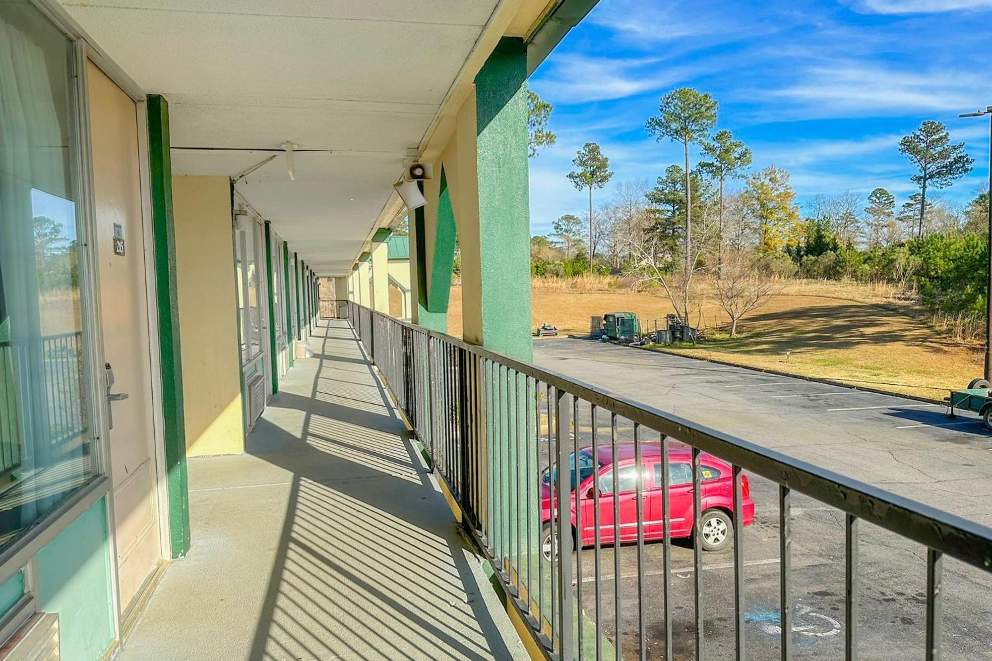 Super Inn&Suites Milledgeville Esterno foto