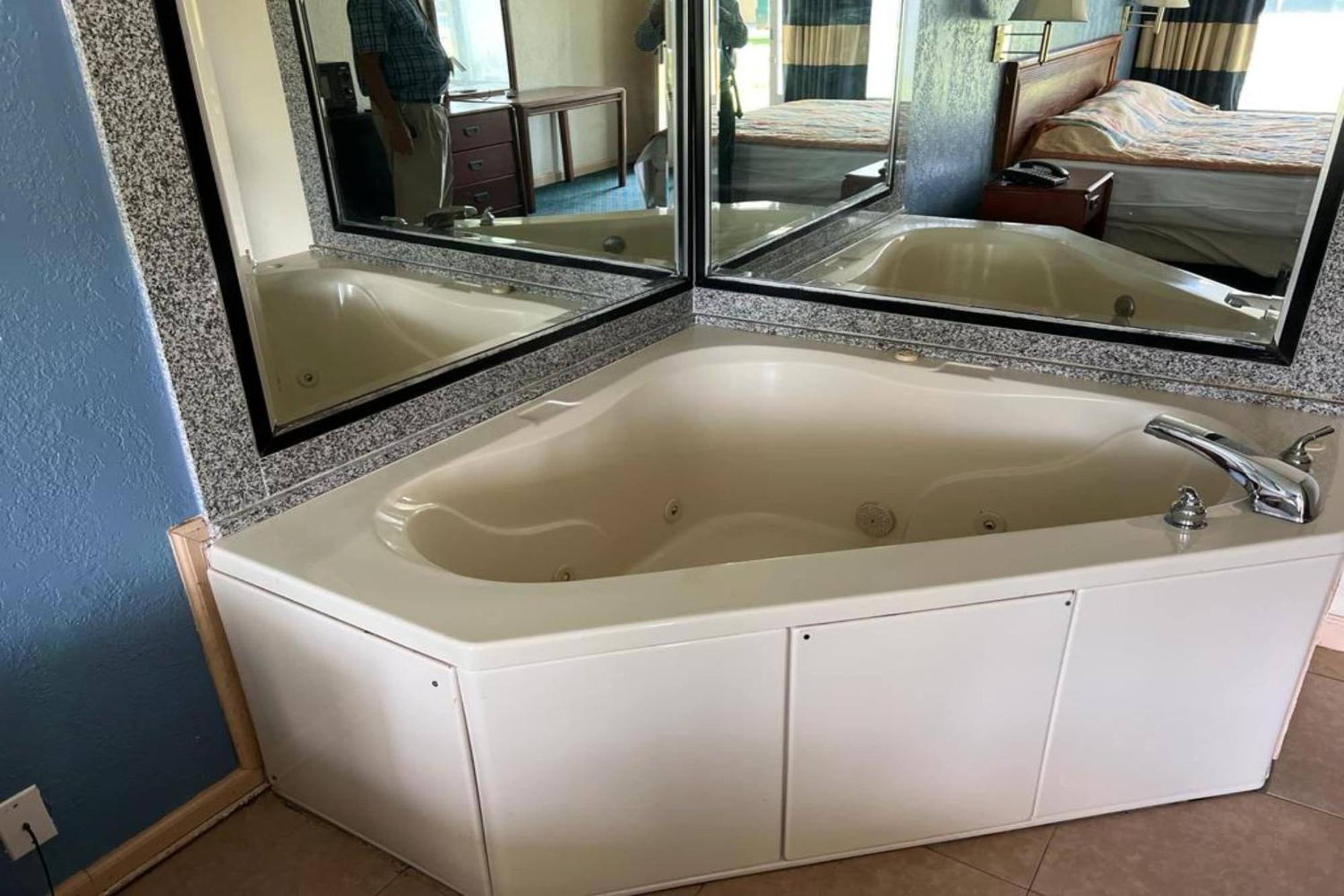 Super Inn&Suites Milledgeville Esterno foto